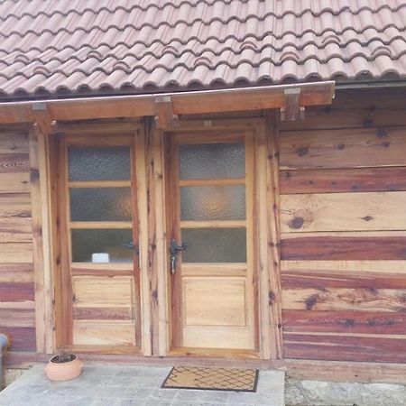 Vila Nacionalna Kuca Bajo Mackat Exteriér fotografie