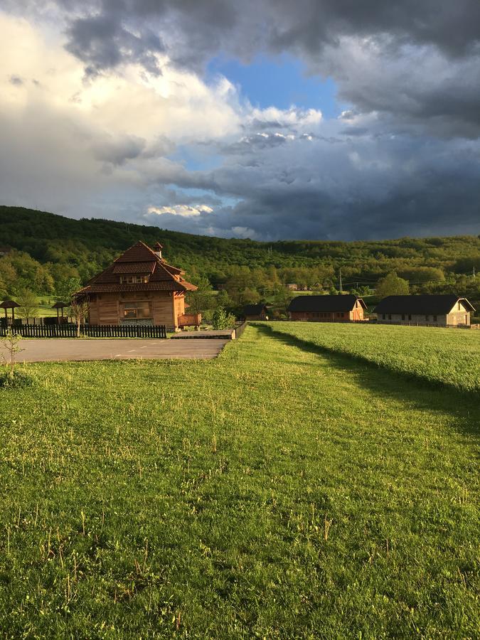 Vila Nacionalna Kuca Bajo Mackat Exteriér fotografie