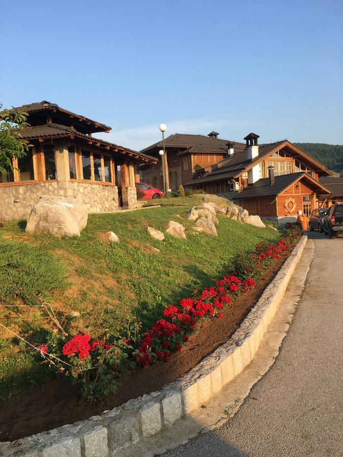 Vila Nacionalna Kuca Bajo Mackat Exteriér fotografie