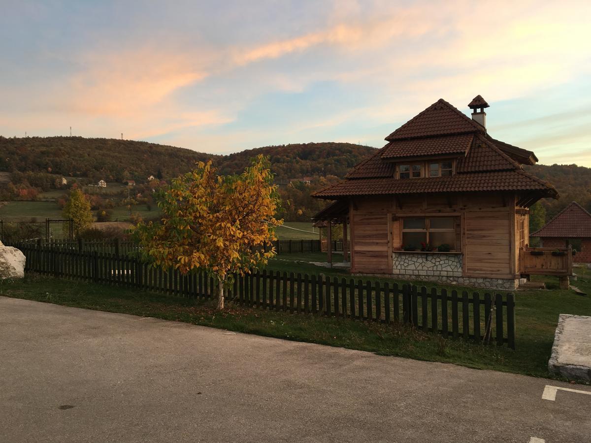Vila Nacionalna Kuca Bajo Mackat Exteriér fotografie