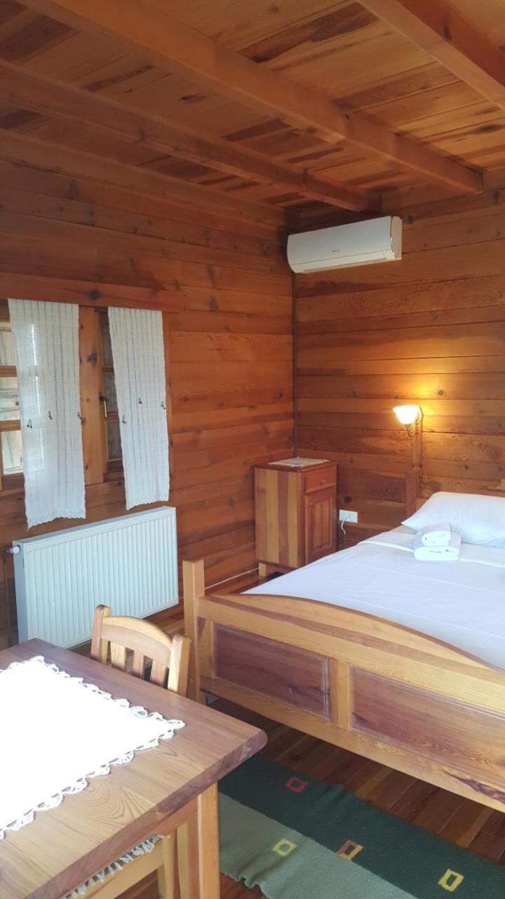Vila Nacionalna Kuca Bajo Mackat Exteriér fotografie